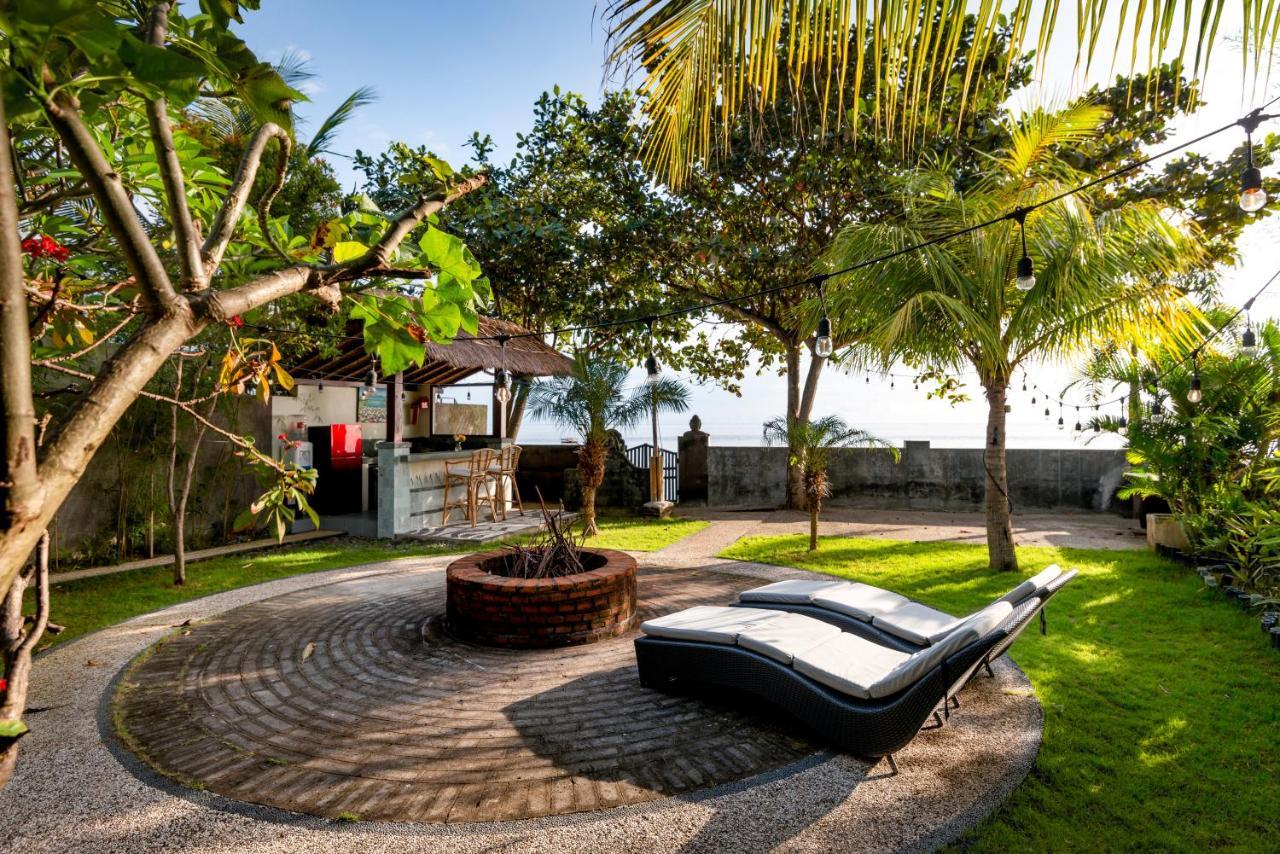 Melasti Beach Bungalows Amed Buitenkant foto