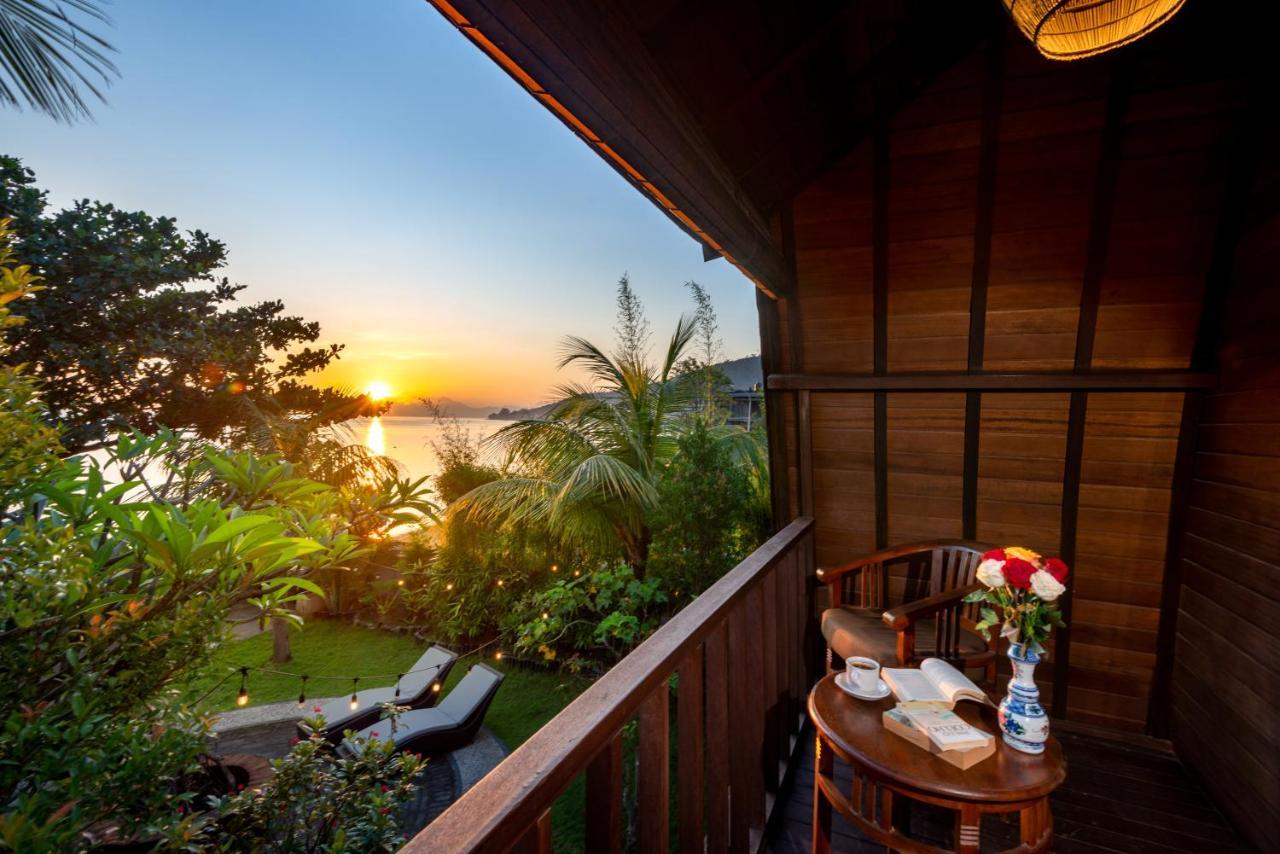 Melasti Beach Bungalows Amed Buitenkant foto