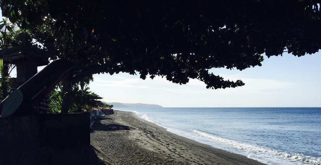 Melasti Beach Bungalows Amed Buitenkant foto