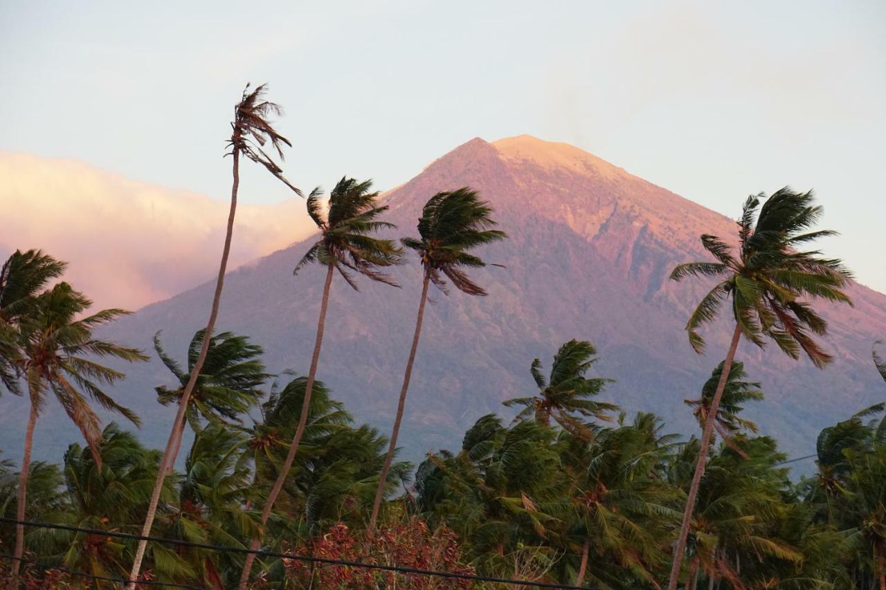Melasti Beach Bungalows Amed Buitenkant foto